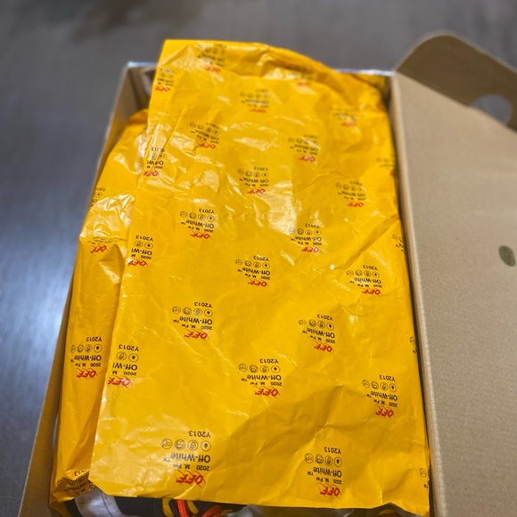 Off white x dunk low university gold size 9 - Picture 15 of 16